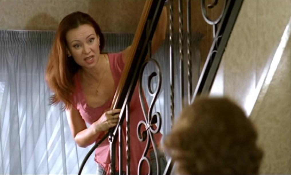 — Кстати, Саша, насчёт опоздания: мы вот только что отплыли.
— Как отплыли? Но это же бардак.
— Зато ты главный.