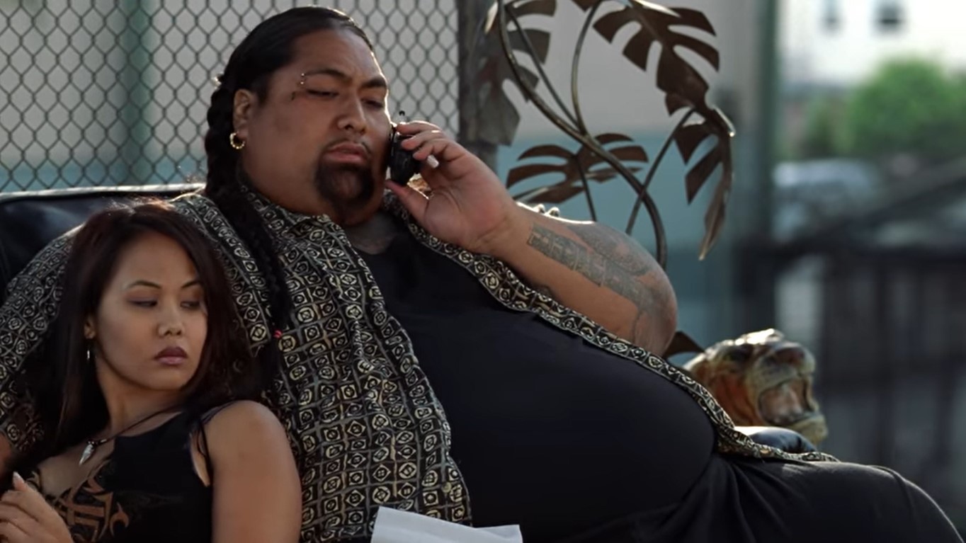 У меня простые принципы: не вмешиваться в дела матушки-природы, не ссориться с матерью жены и не делать бизнес с мать их грёбаными украинцами.